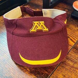Nike Men's Minnesota Golden Gophers Maroon Sideline Performance Visor